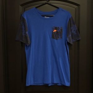 Nike Pocketed T-Shirt